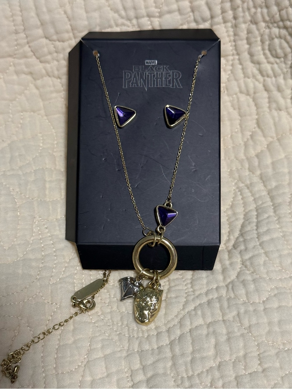 Marvel Black Panther Purple Triangle Pendant Necklace & Earring Set!